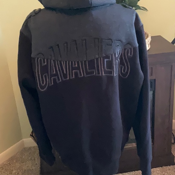 UNK NBA Men’s Size Large Cavaliers Hooded Sweatshirt Jacket, Great Condition! - Picture 5 of 11
